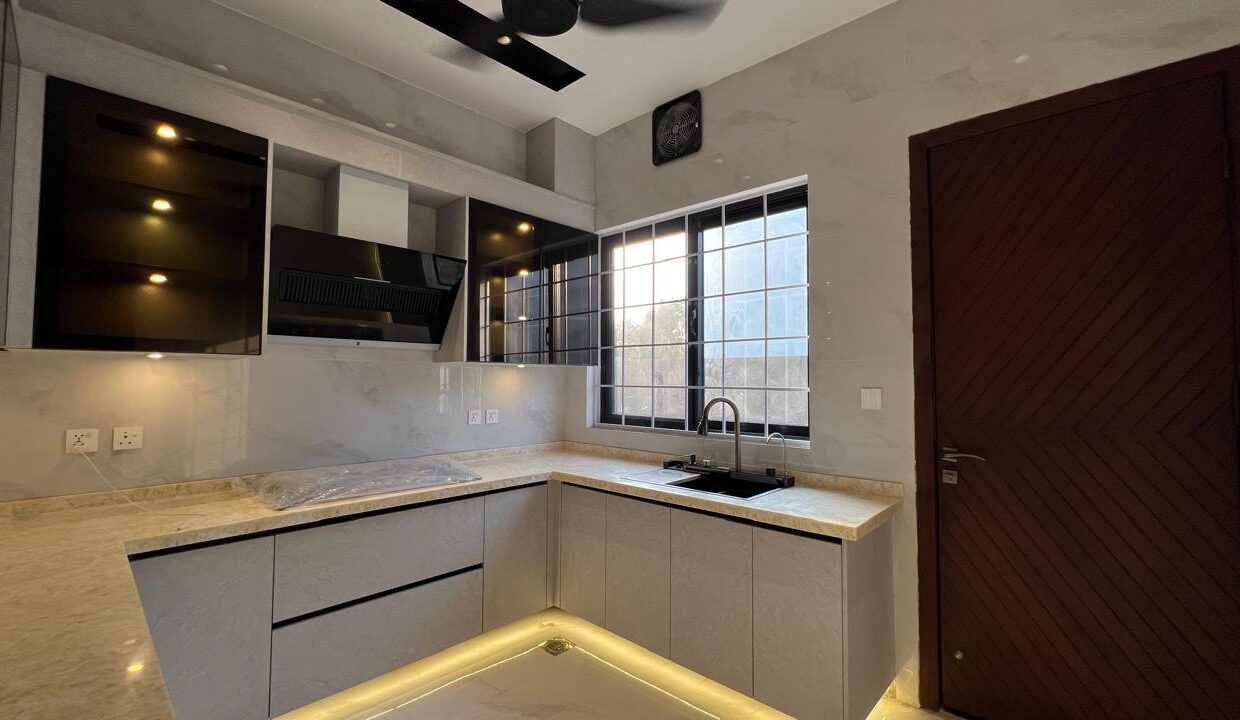 95a3d9e9-1c6c-4a64-954d-22da040e3de9