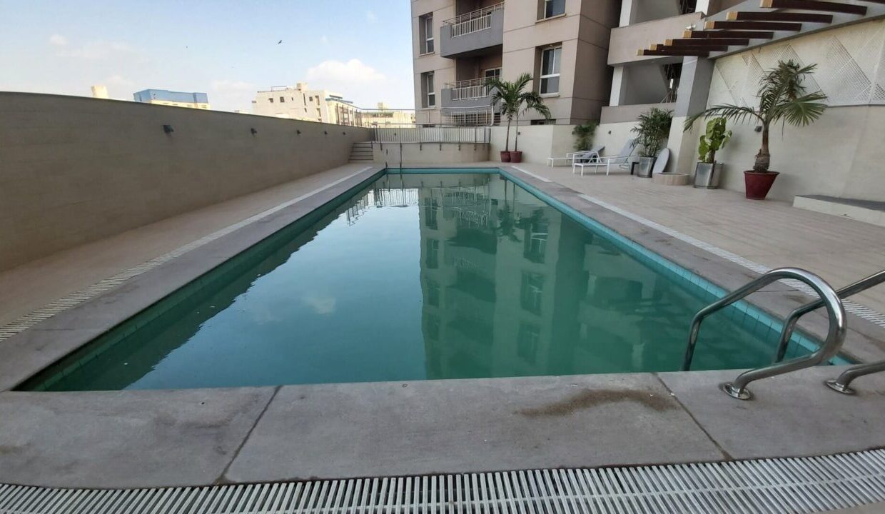 swimming-pool-1280x720