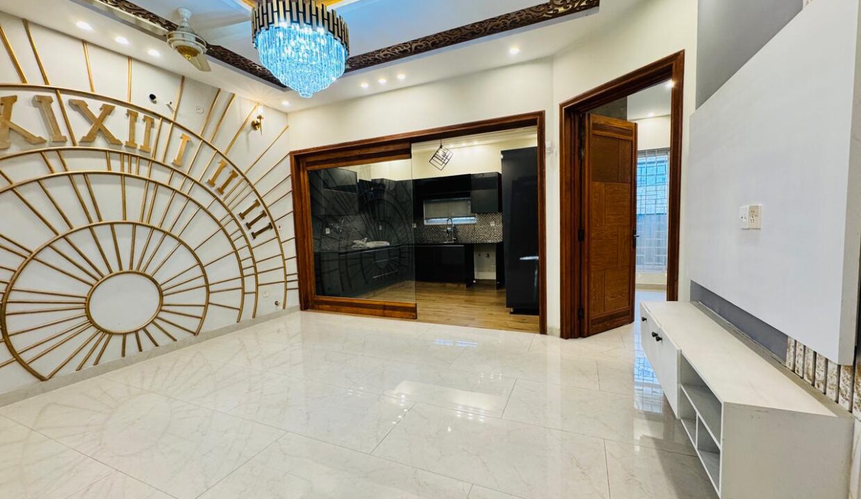 7-marla-house-bahria-town-phase-8.jpg11
