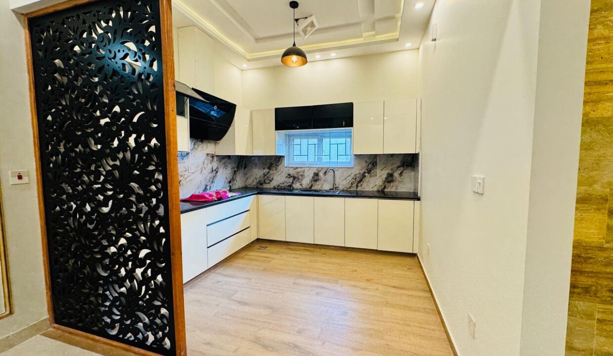 7-marla-house-bahria-town-phase-8.jpg16