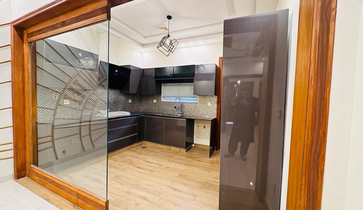 7-marla-house-bahria-town-phase-8.jpg5